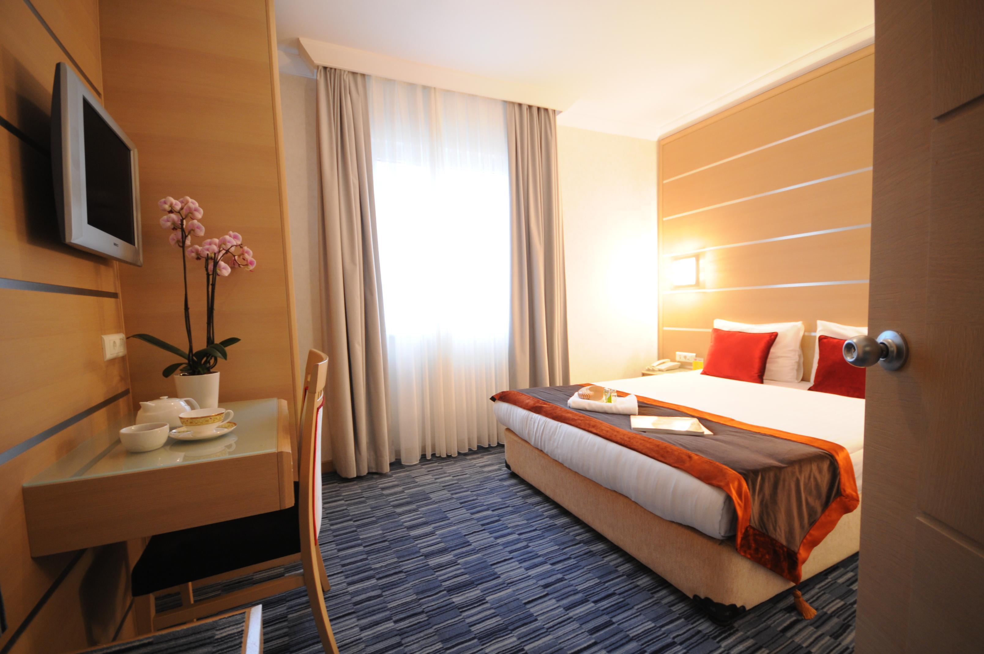 Sv Business Hotel Taksim Istanbul Exterior photo